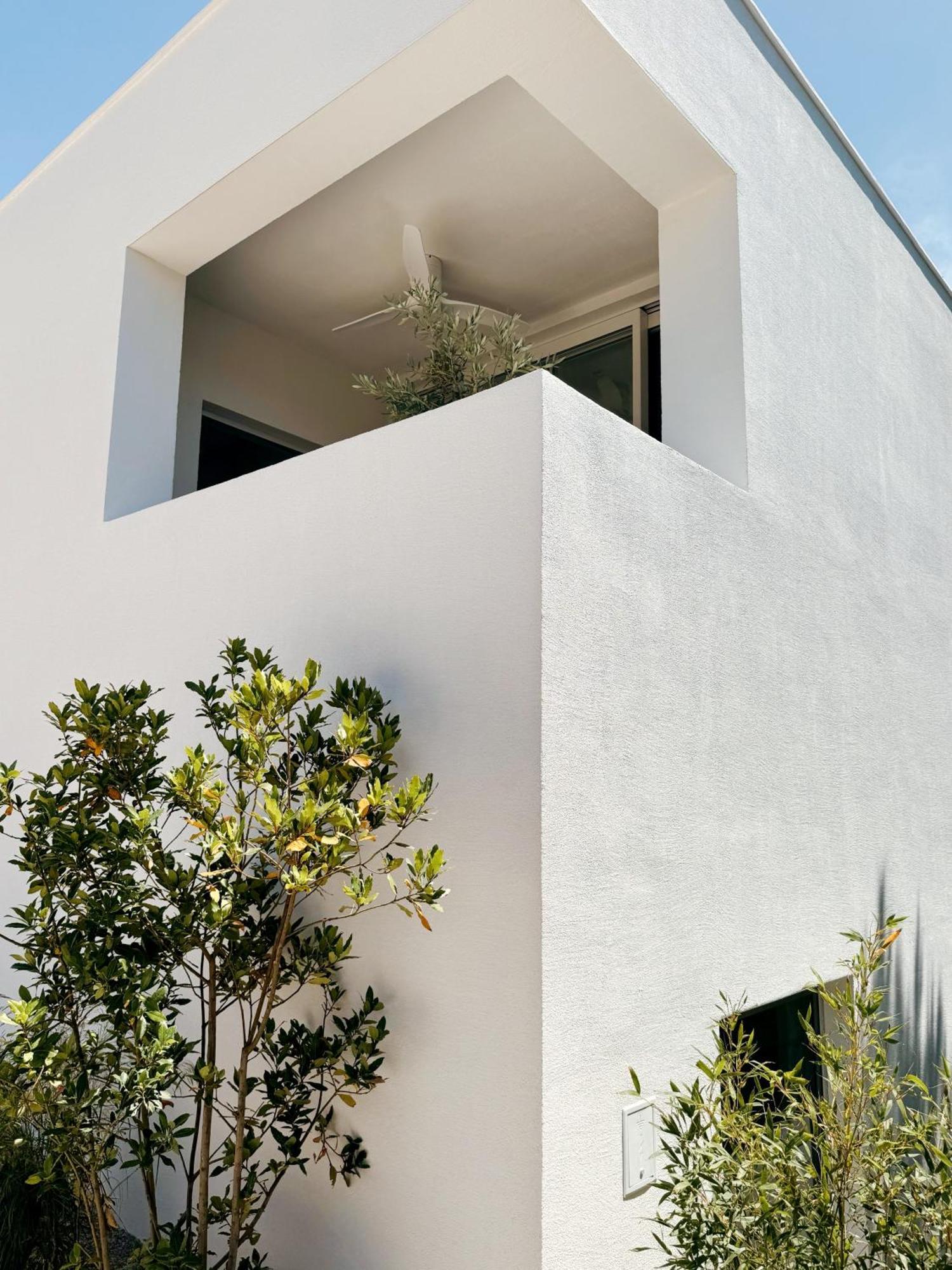 Sol Melba Boutique - *